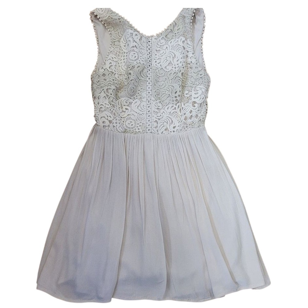 Alya Sleeveless Cocktail Dress Small S Cream Gold Metallic V-Back Party Festival